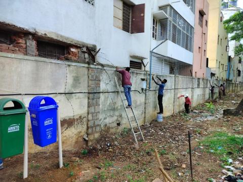 Theme: Sampoorna Swachhata - ‘Swachh Lakshit Ekayi’ or Cleanliness Target Unit  CTU - 1 : Initiation of Modification & Beautification of CTU sites by cleaning and upgrading the main boundary wall of the CTU site; Installation of colour coded waste receptacles (dust bins) at the CTU site on 20/09/2024 . 